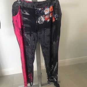 Pants beautiful light weight looks like jeans